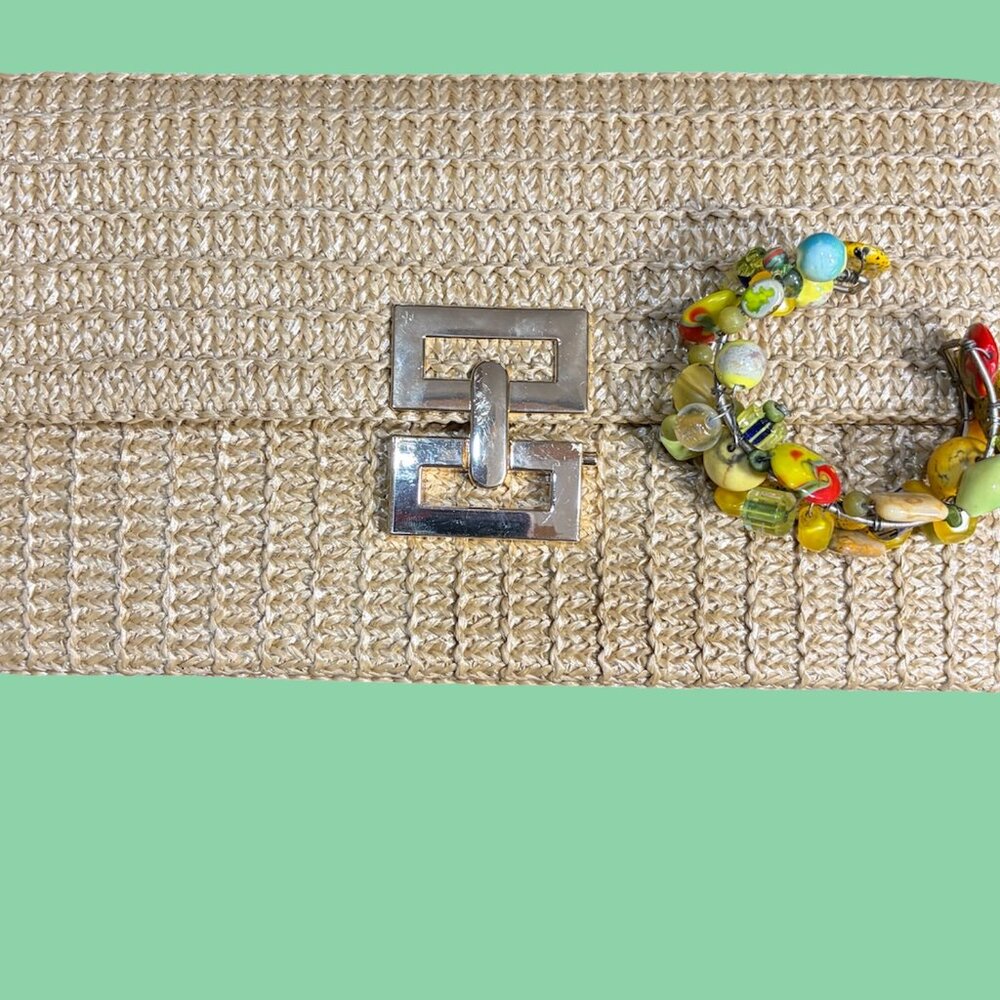 STRAW CLUTCH FOR SUMMER WITH GORGEOUS BRACELET